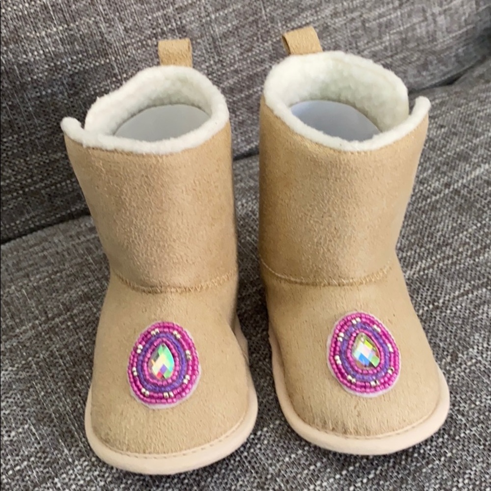 Handbeaded size 2 (6-9 months) Sherling baby boots